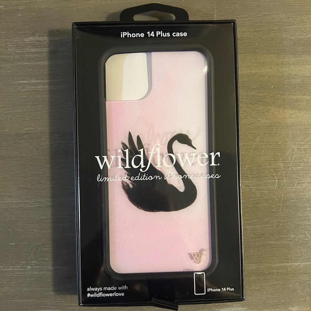 Wildflower Black Swan iPhone 14 Plus case